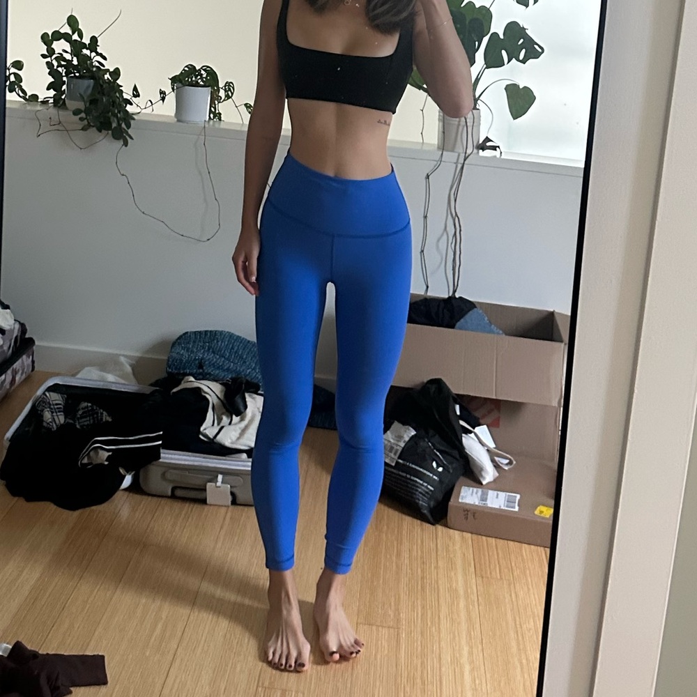 Lululemon 7/8 blue leggings